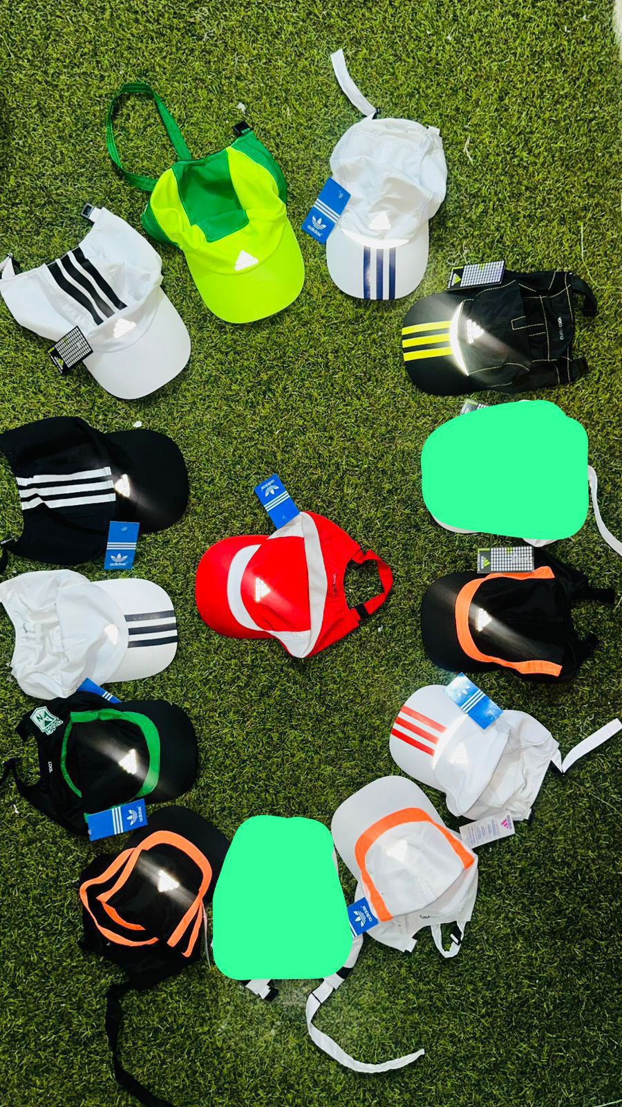 Gorras Adidas y Nike 2